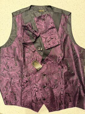 DiBanGu Purple Paisley Vest Cuff Links Pocket Square Bowtie Set XL